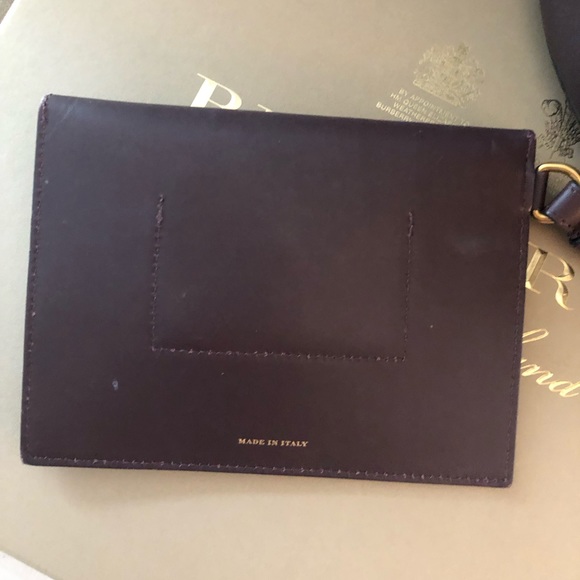 Burberry bucket style handbag with wristlet. - Picture 8 of 9